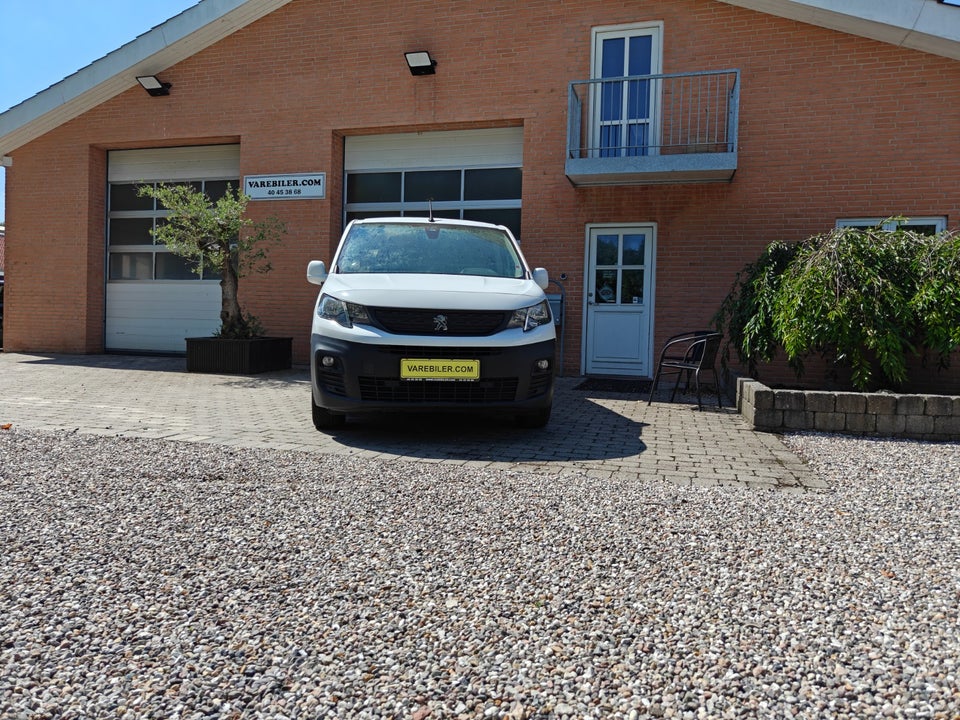 Peugeot Partner 1,5 BlueHDi 100 L1V1 Ultimate Van