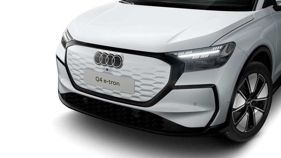 Audi Q4 e-tron performance 5d