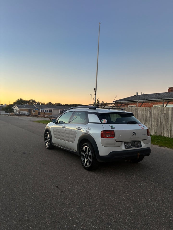 Citroën C4 Cactus 1,2 PureTech 82 Feel 5d