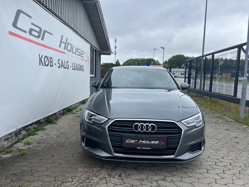 Audi A3 1,6 TDi 116 Sport S-tr. 4d