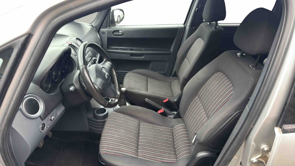 Mitsubishi Colt 1,3 Invite Coolpack aut. 5d