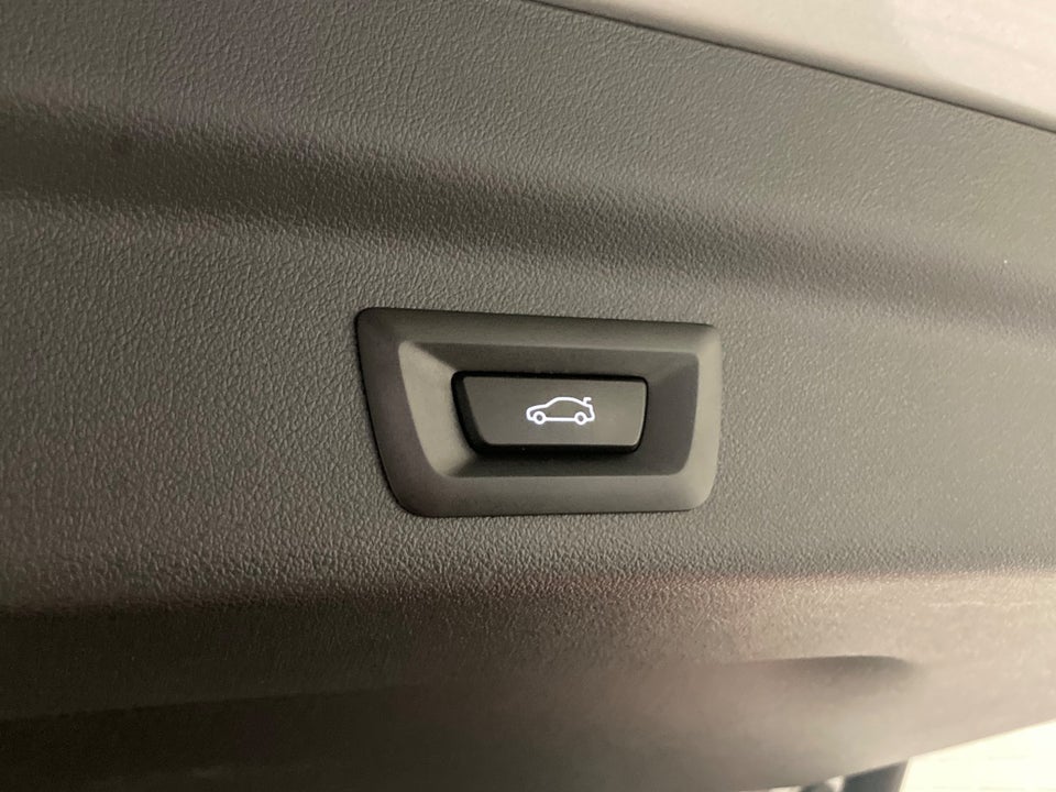 BMW iX1 xDrive30 X-Line 5d