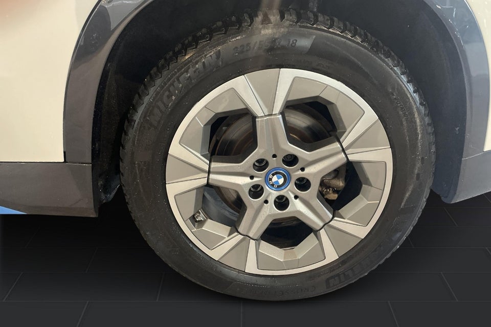 BMW iX1 xDrive30 X-Line 5d