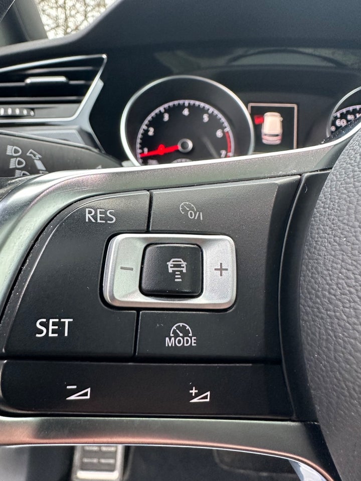 VW Touran 1,4 TSi 150 R-line DSG 7prs 5d