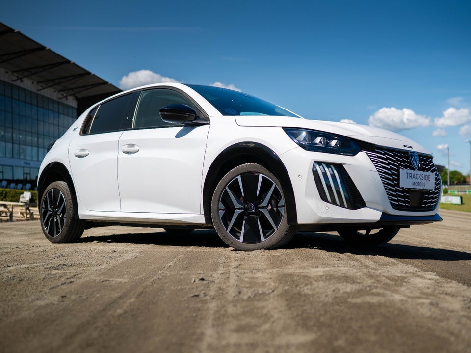 Peugeot e-208 50 GT Sky 5d