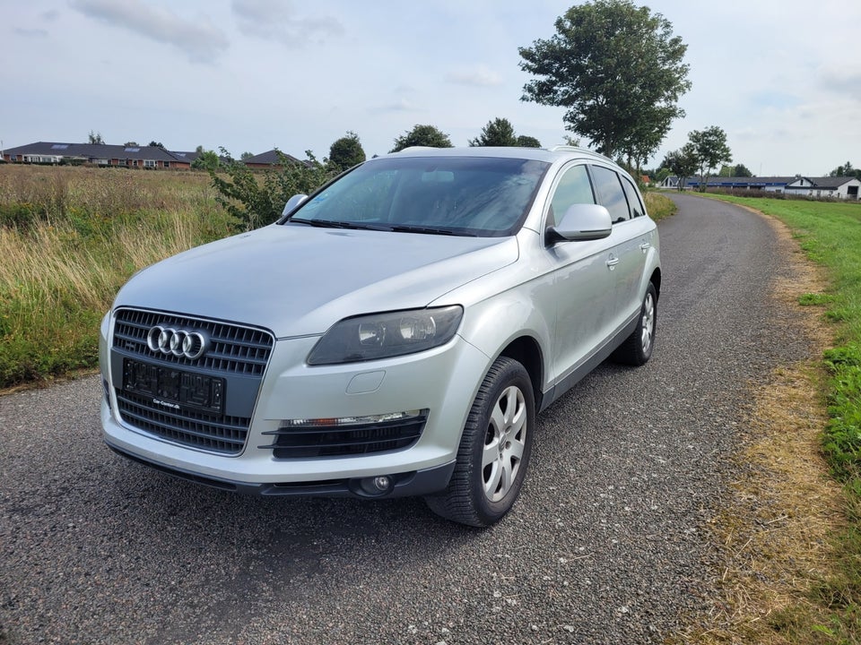 Audi Q7 3,0 TDi quattro Tiptr. Van 5d