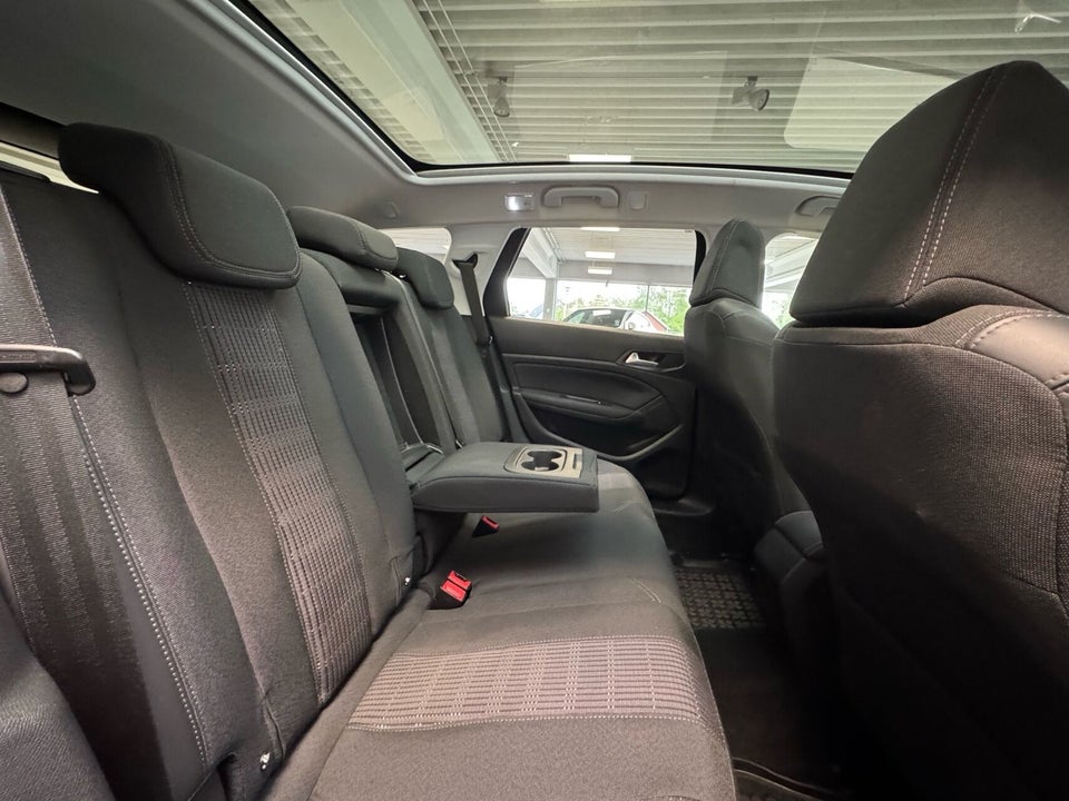 Peugeot 308 1,6 BlueHDi 120 Allure+ SW 5d