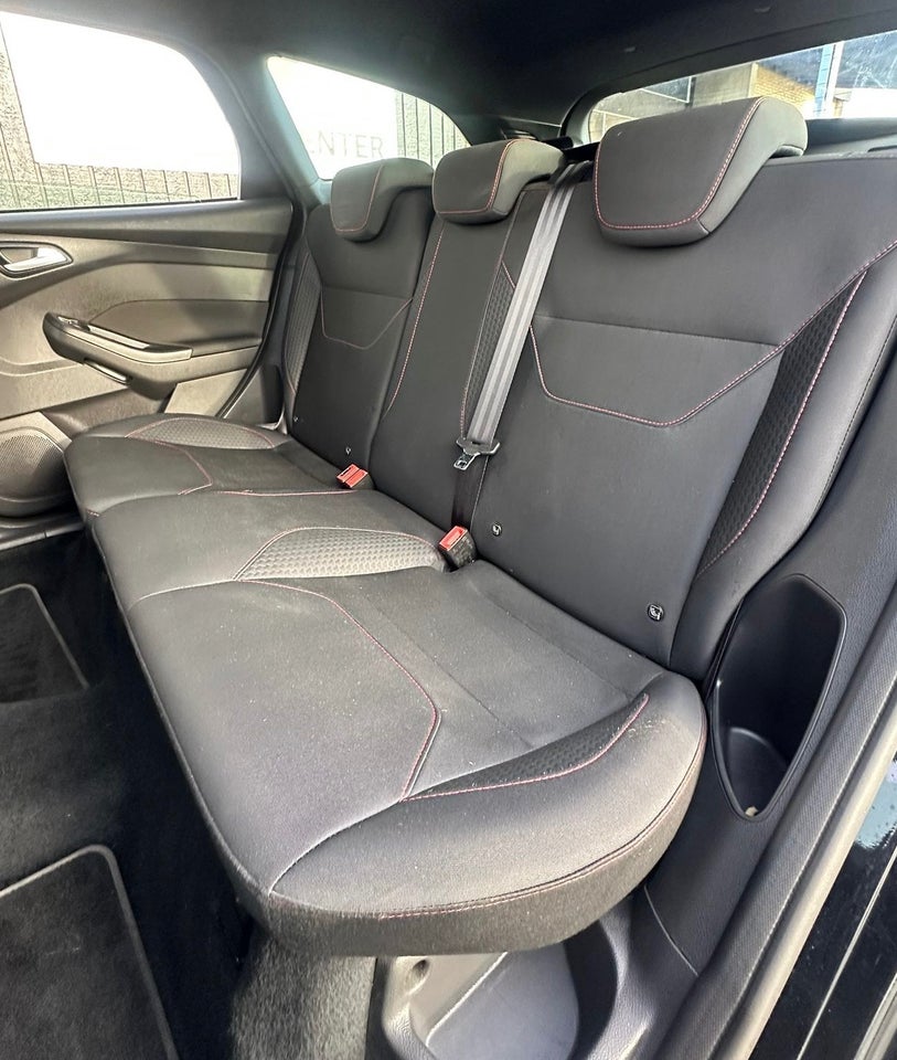 Ford Focus 1,5 EcoBlue ST-Line stc. 5d