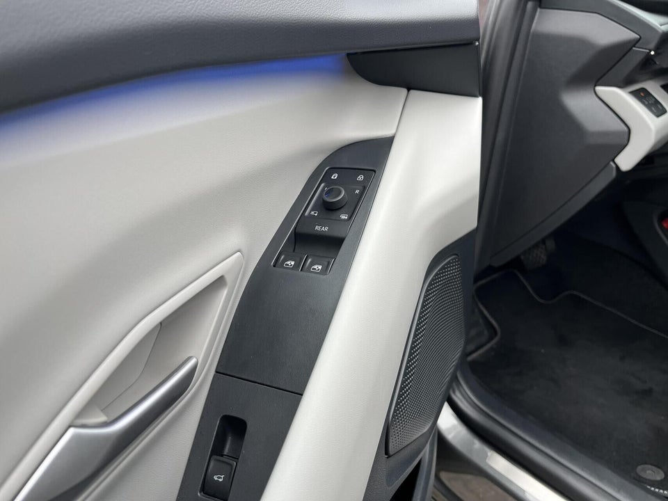 Ford Capri 82 Select Extended Range 5d