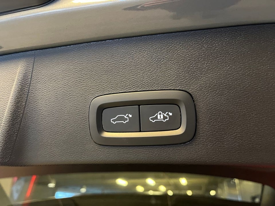 Volvo XC40 ReCharge Core 5d