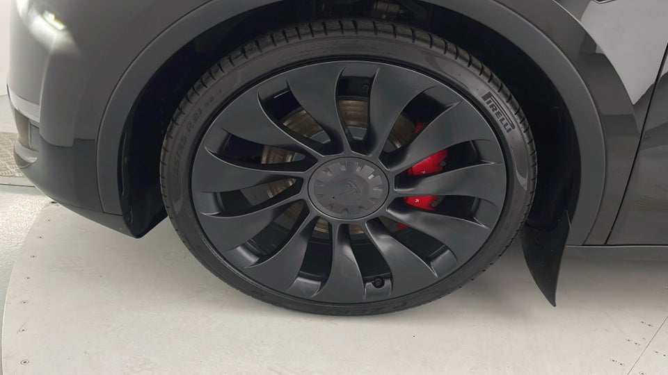Tesla Model Y Long Range AWD 5d