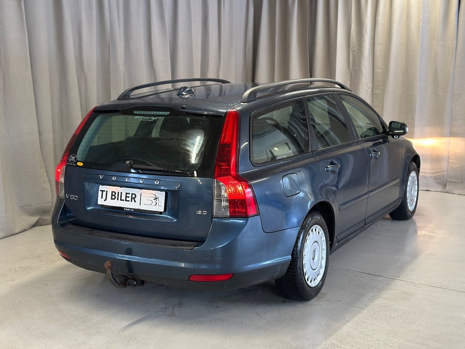 Volvo V50 1,6 D Momentum 5d
