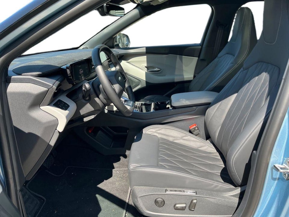 Ford Explorer 77 Premium Extended Range 5d