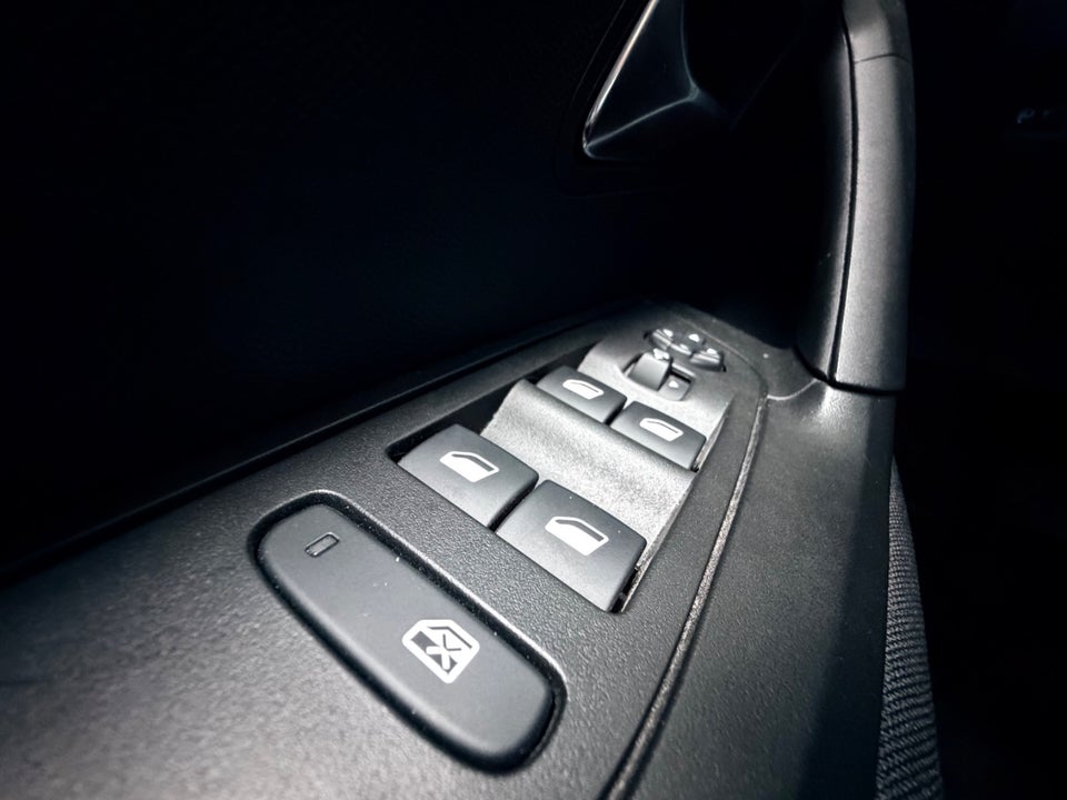 Peugeot 2008 1,2 PureTech 130 Active Pack EAT8 5d