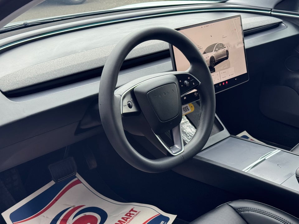 Tesla Model 3 Long Range AWD 4d