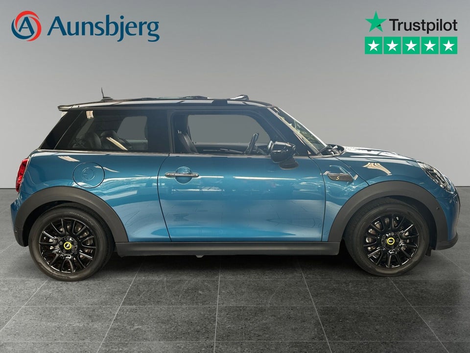 MINI Cooper SE Classic Trim 3d