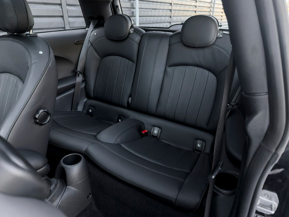MINI Cooper SE Younique Trim 3d