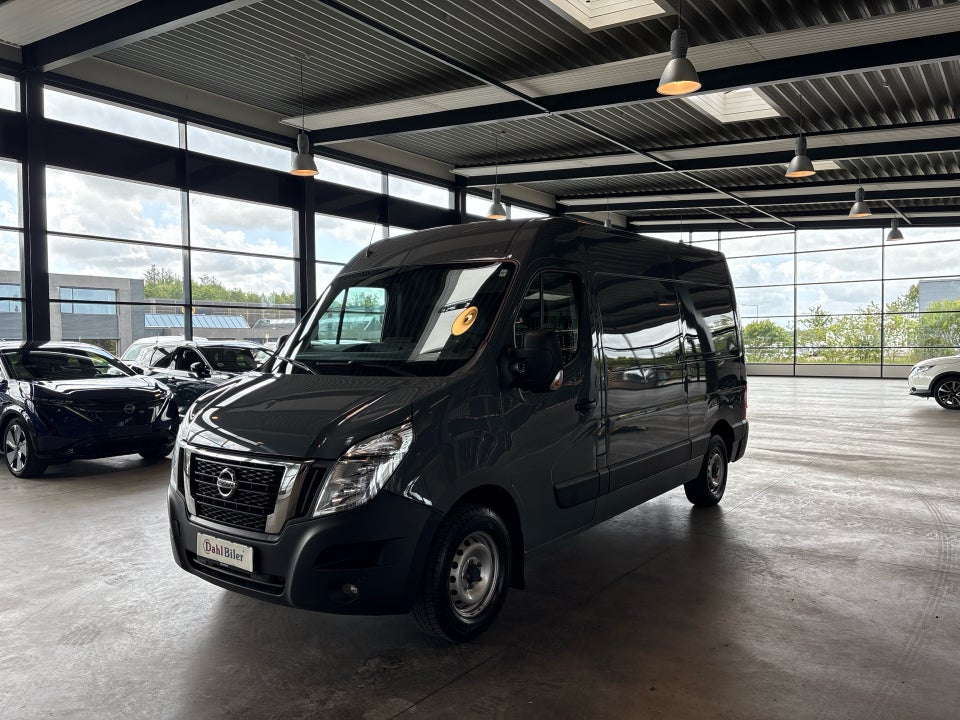 Nissan Interstar 2,3 dCi 180 L2H2 N-Connecta Van