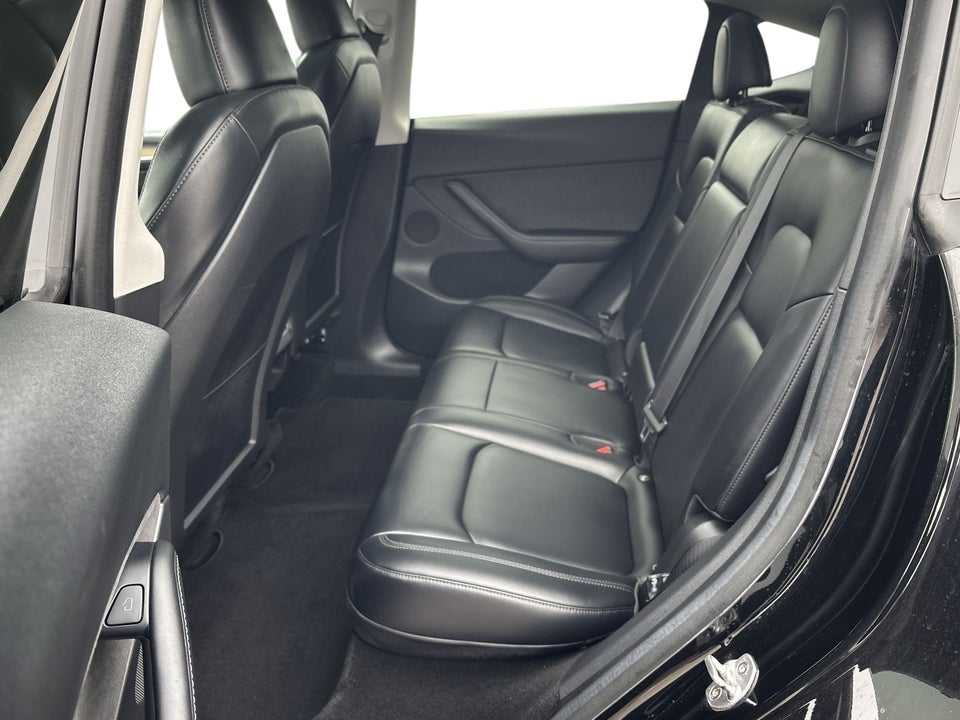 Tesla Model Y Long Range AWD 5d