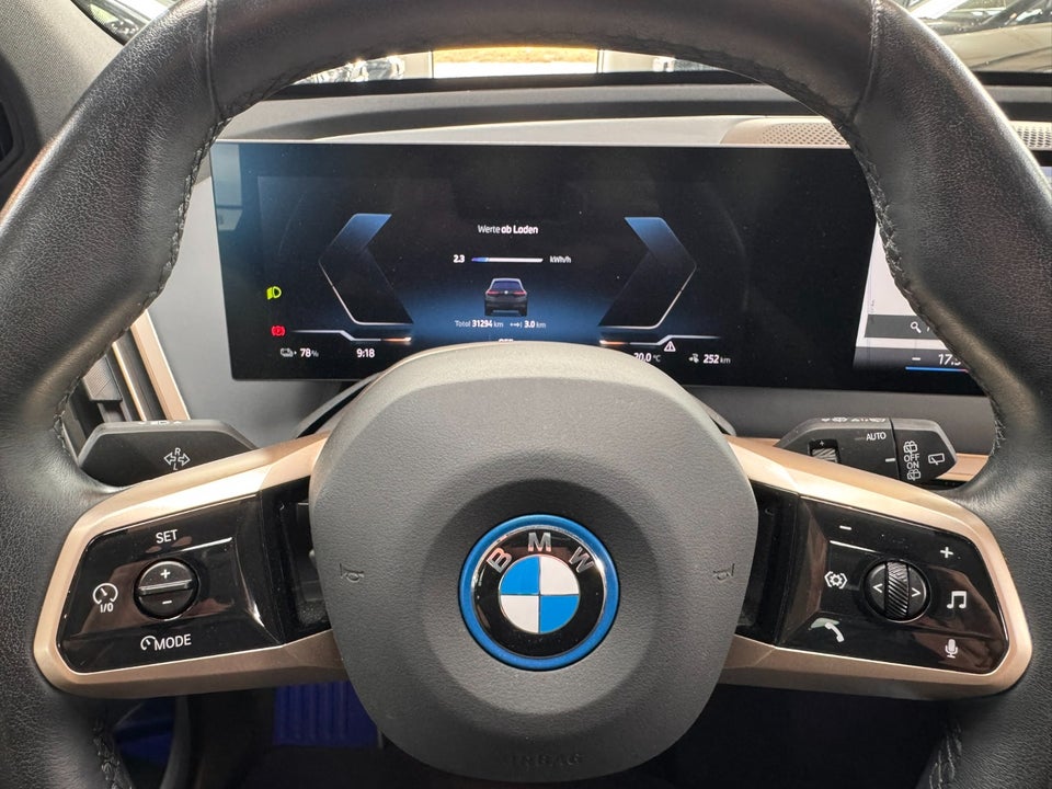 BMW iX xDrive40 M-Sport 5d