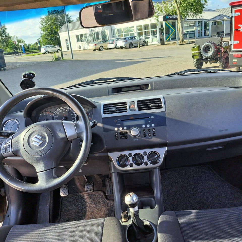 Suzuki Swift 1,3 GL-A 5d