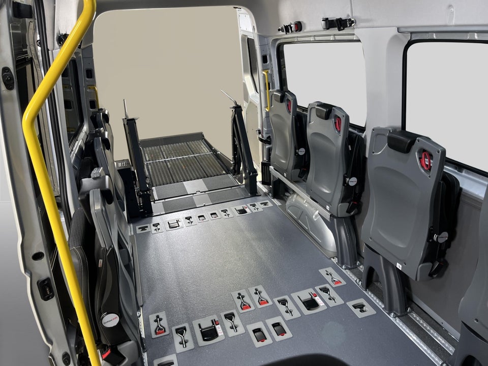 VW Crafter 35 2,0 TDi 140 L3H2 aut.