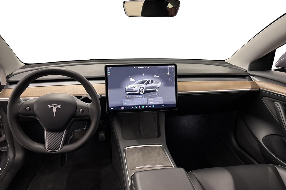 Tesla Model 3 Long Range AWD 4d