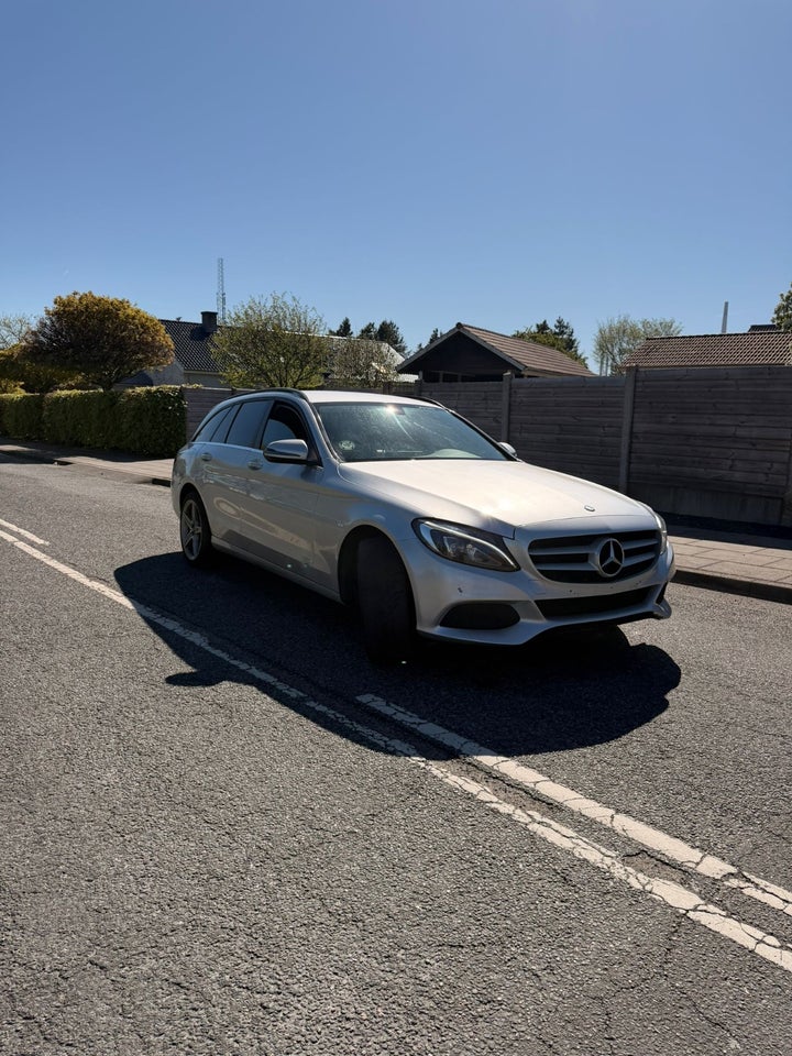 Mercedes C220 d 2,2 Avantgarde stc. aut. 5d