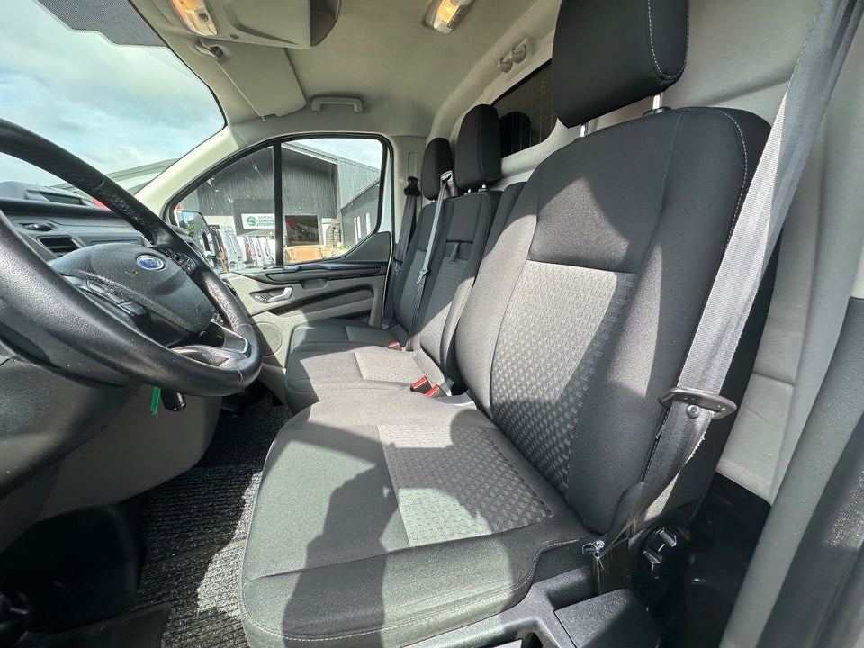 Ford Transit Custom 300 L2 2,0 TDCi 130 Trend