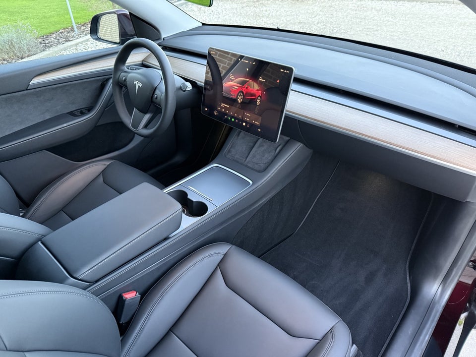 Tesla Model Y Long Range AWD 5d