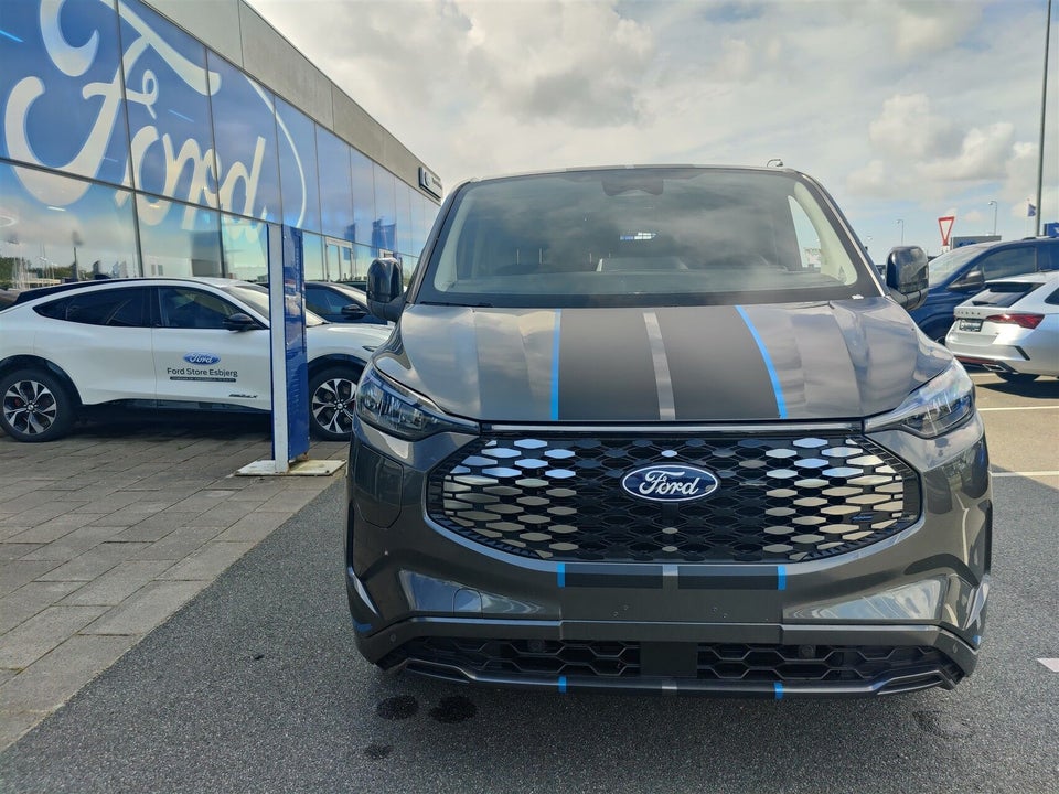 Ford E-Transit Custom 320L 64 Sport