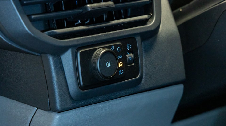 Ford Transit Custom 300L 2,0 EcoBlue Trend