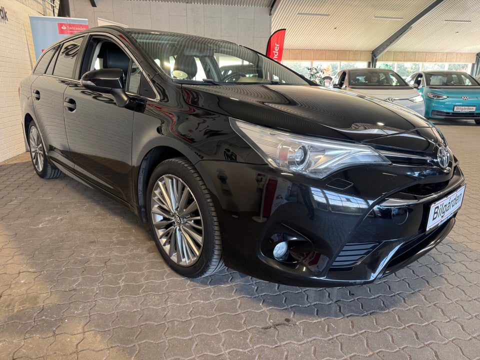 Toyota Avensis 1,8 VVT-i T1 Touring Sports 5d