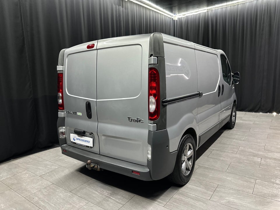 Renault Trafic T27 2,0 dCi 115 L1H1 4d