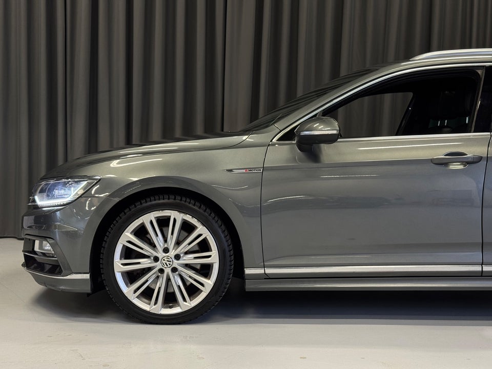 VW Passat 2,0 TDi 240 R-line Variant DSG 4Motion 5d