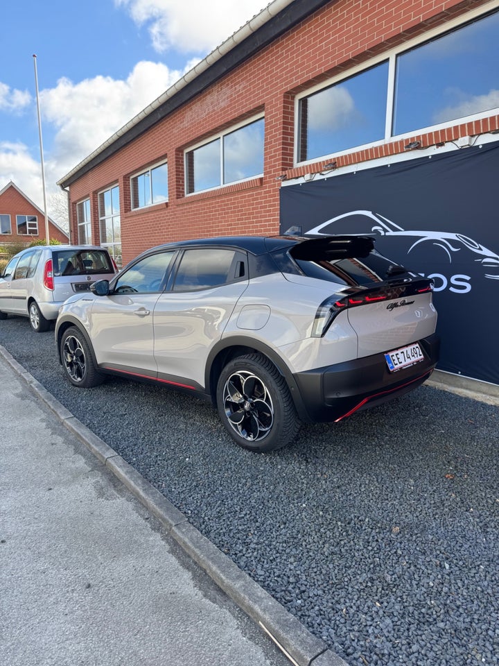 Alfa Romeo Junior Elettrica Speciale 5d