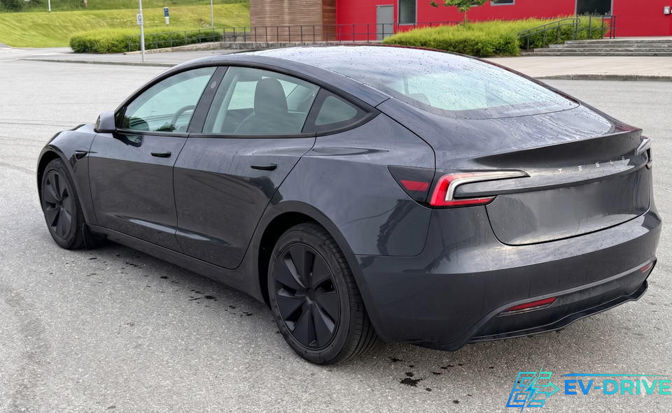 Tesla Model 3 RWD 4d