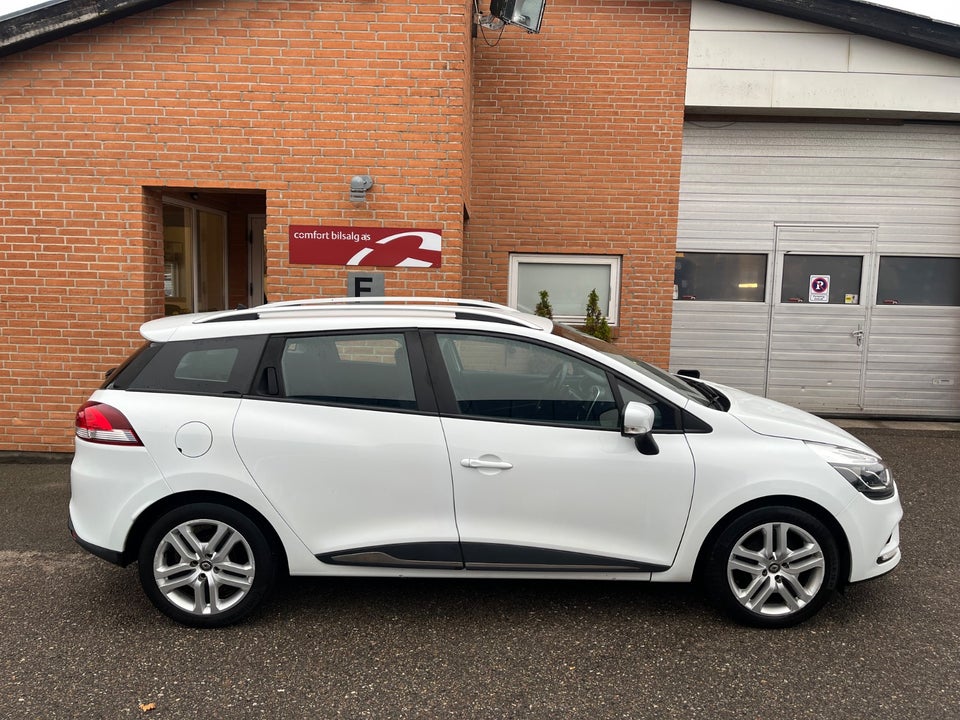 Renault Clio IV 1,5 dCi 90 Zen Sport Tourer 5d