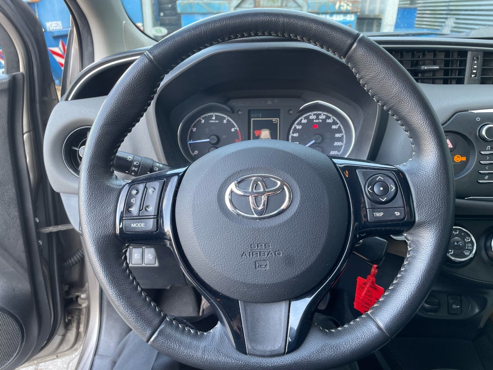 Toyota Yaris 1,0 VVT-i T2 5d