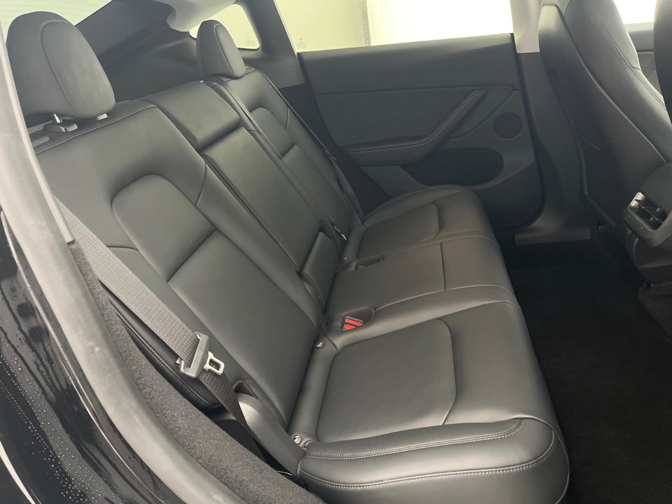 Tesla Model Y Long Range AWD 5d