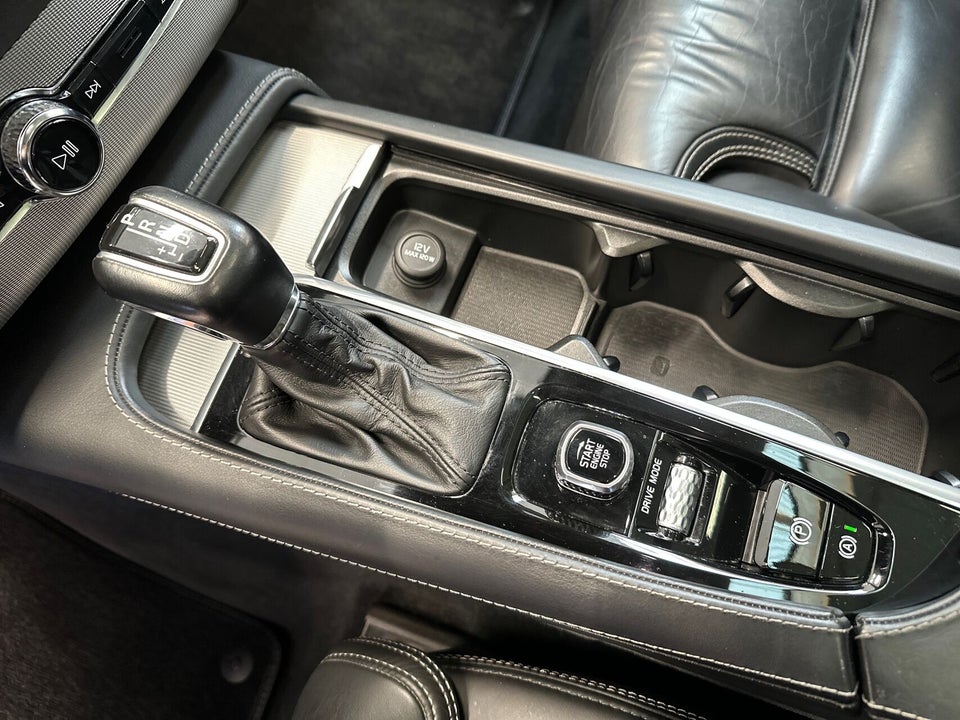 Volvo XC90 2,0 T6 310 Inscription aut. AWD 7prs 5d