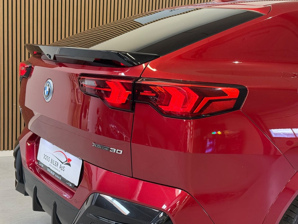 BMW iX2 xDrive30 Fully Charged M-Sport 5d