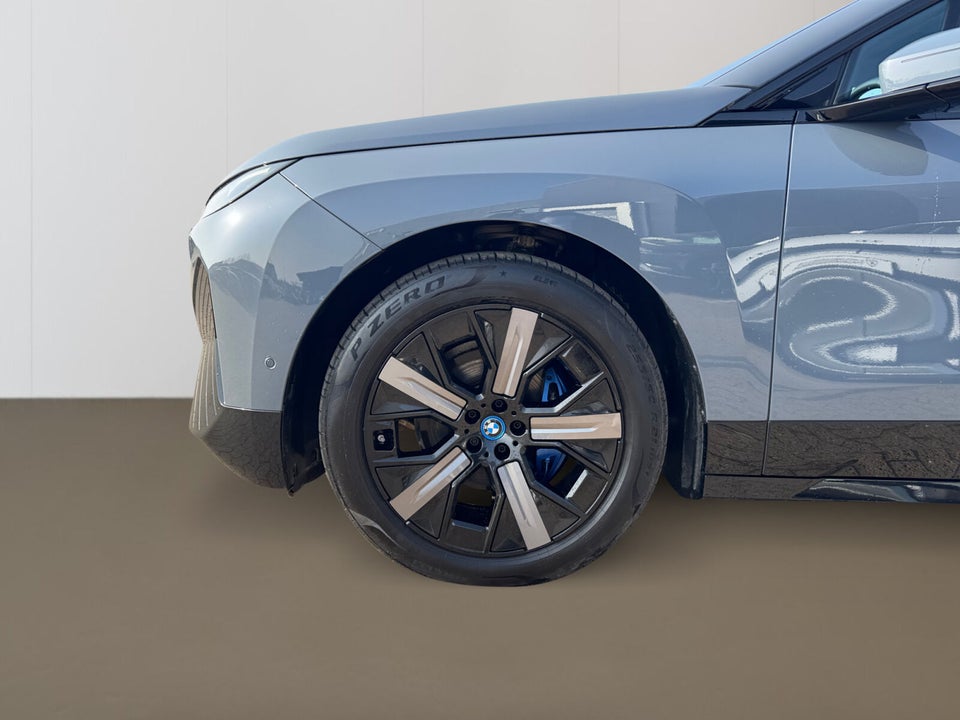 BMW iX xDrive50 Fully Charged 5d
