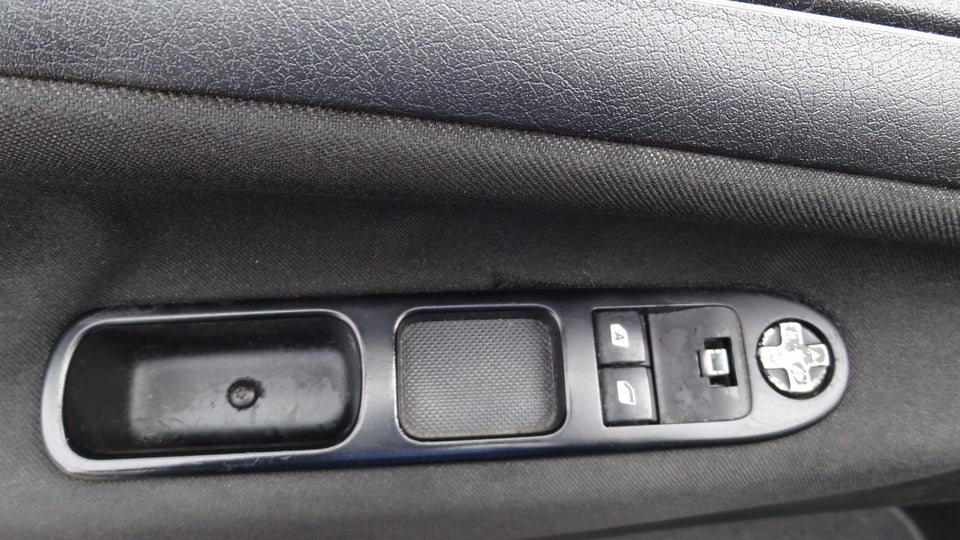 Peugeot 207 1,6 HDi 90 Comfort+ 5d