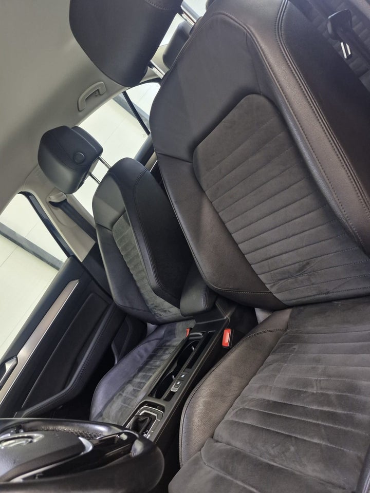 VW Passat 2,0 TSi 220 Highline DSG 4d