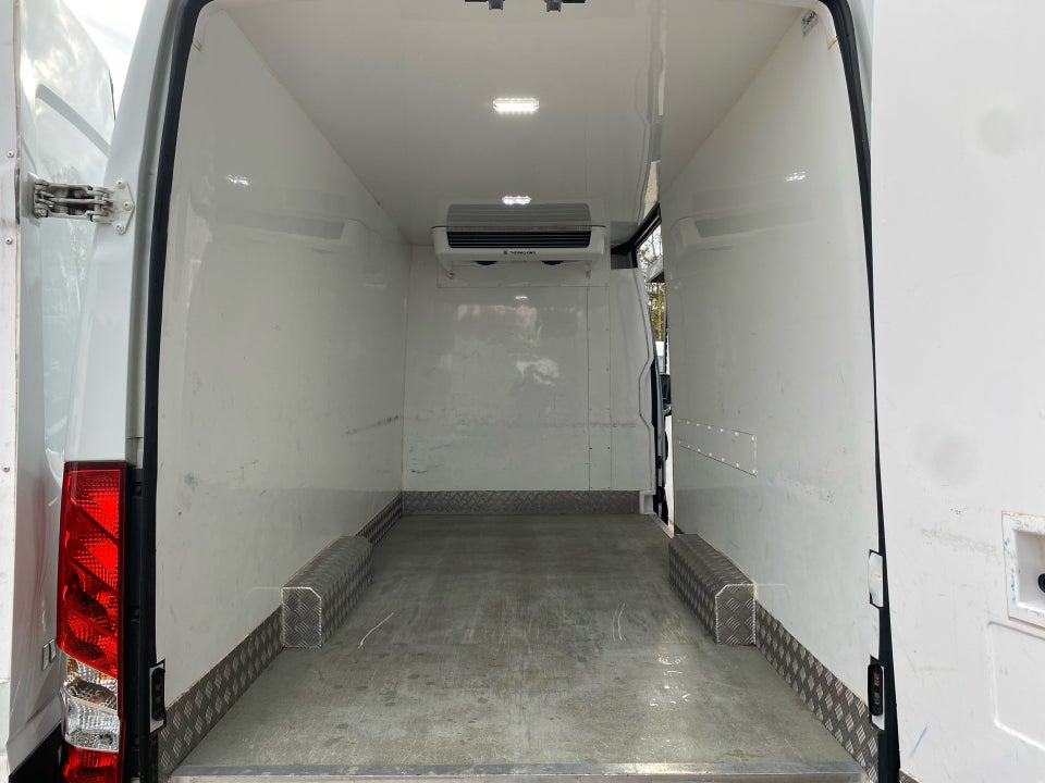 Iveco Daily 2,3 35S16 12m³ Kølevogn AG8