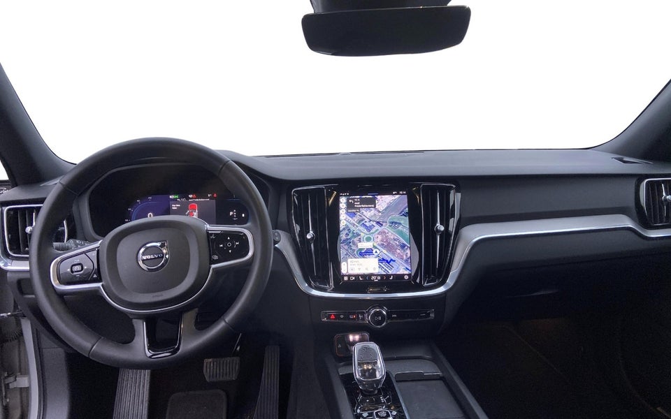 Volvo V60 2,0 B4 197 Plus Dark aut. 5d