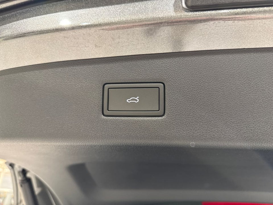 Ford Explorer 77 Premium Extended Range 5d