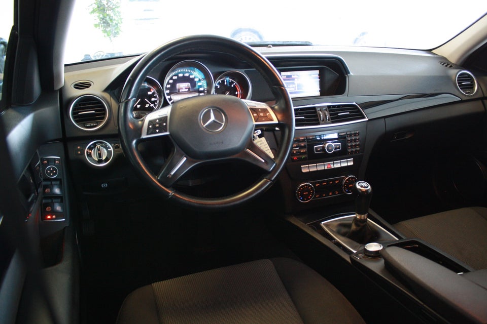 Mercedes C220 2,2 CDi Avantgarde stc. BE Edition 5d