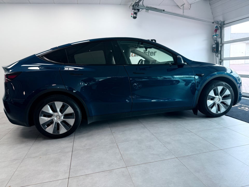 Tesla Model Y RWD 5d